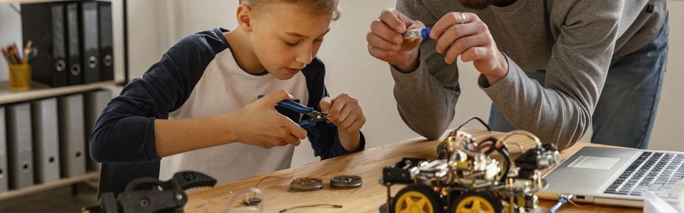 Keşfet Kodla Üret Atölyesi