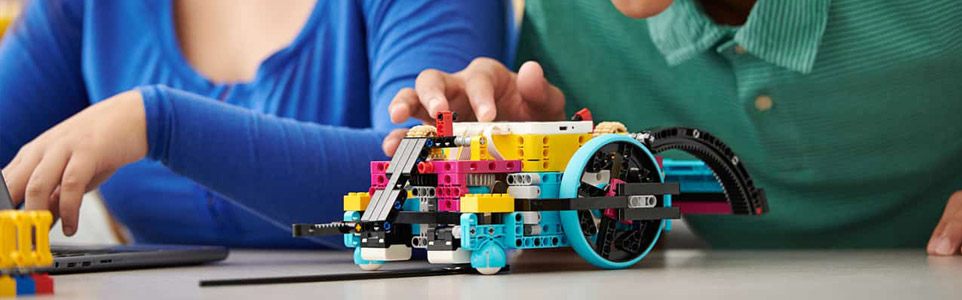 Robotikten Yapay Zekaya: Akıllı Sistemler Atölyesi